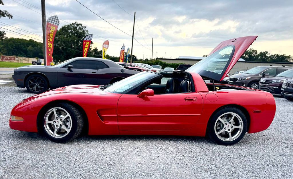2004 Chevrolet Corvette Image 9