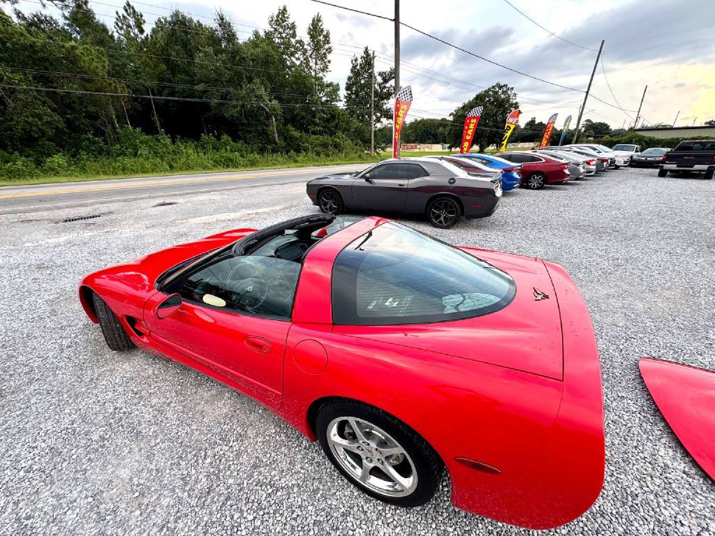 2004 Chevrolet Corvette Image 11
