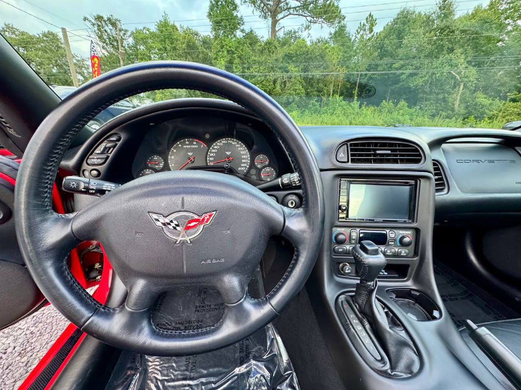 2004 Chevrolet Corvette Image 15