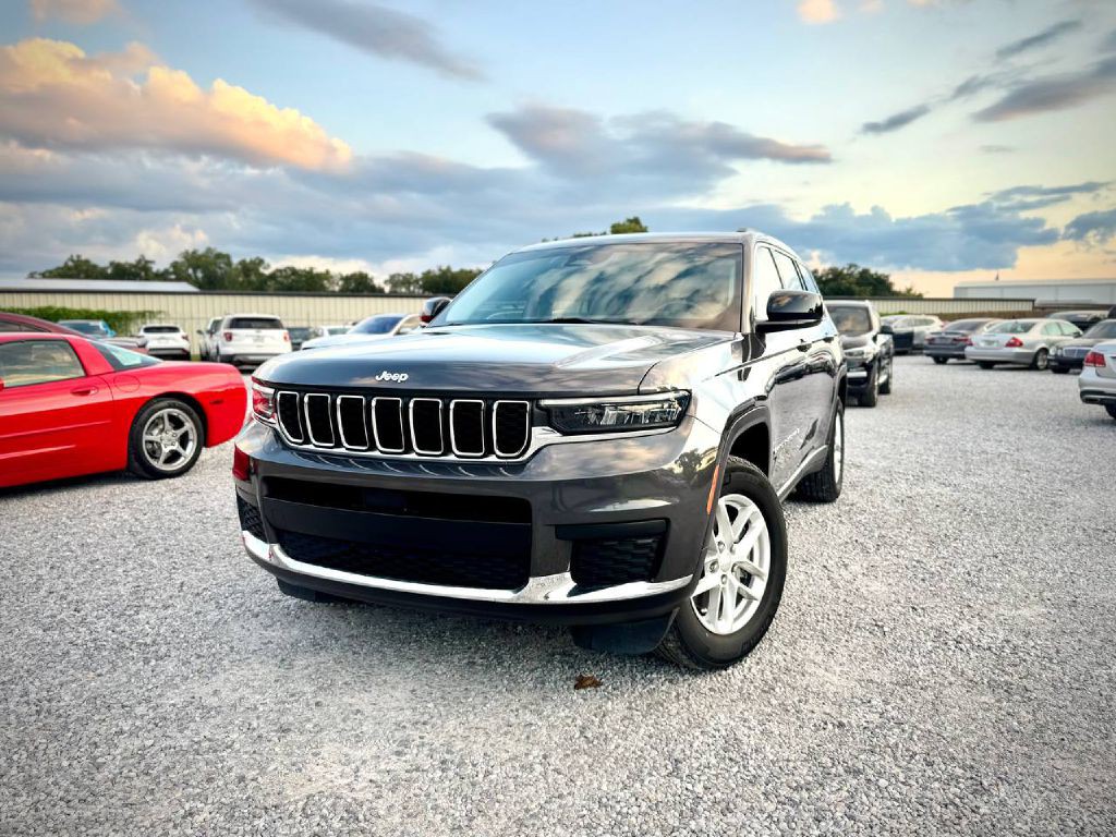 2022 Jeep Grand Cherokee Image 1