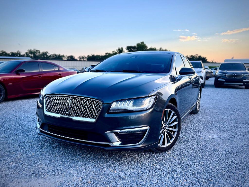 2020 Lincoln MKZ Image 1