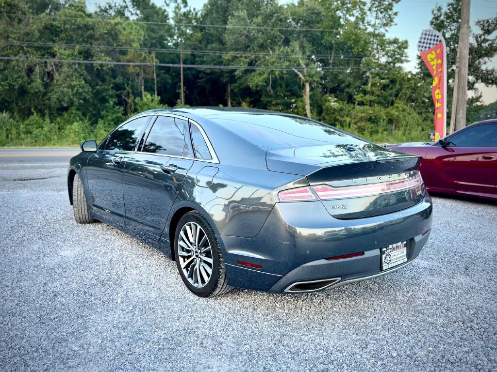 2020 Lincoln MKZ Image 2