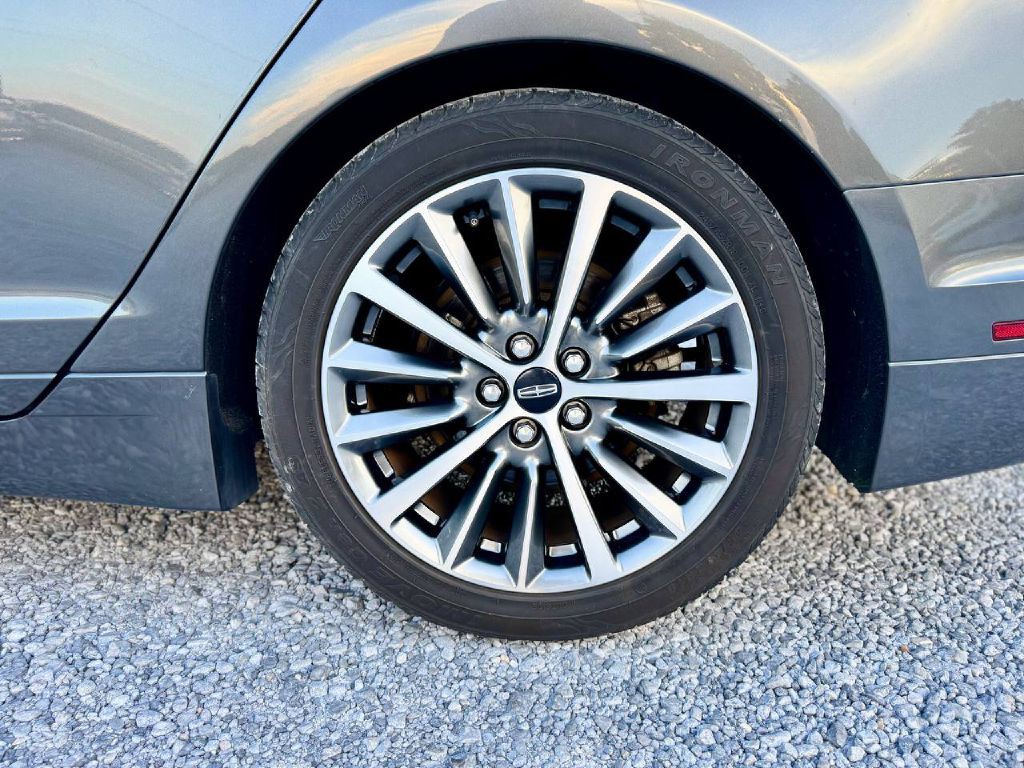 2020 Lincoln MKZ Image 7