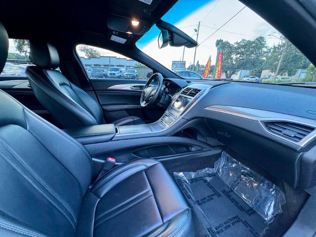 2020 Lincoln MKZ Image 12