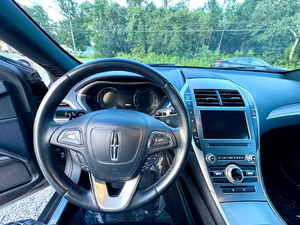 2020 Lincoln MKZ Image 14