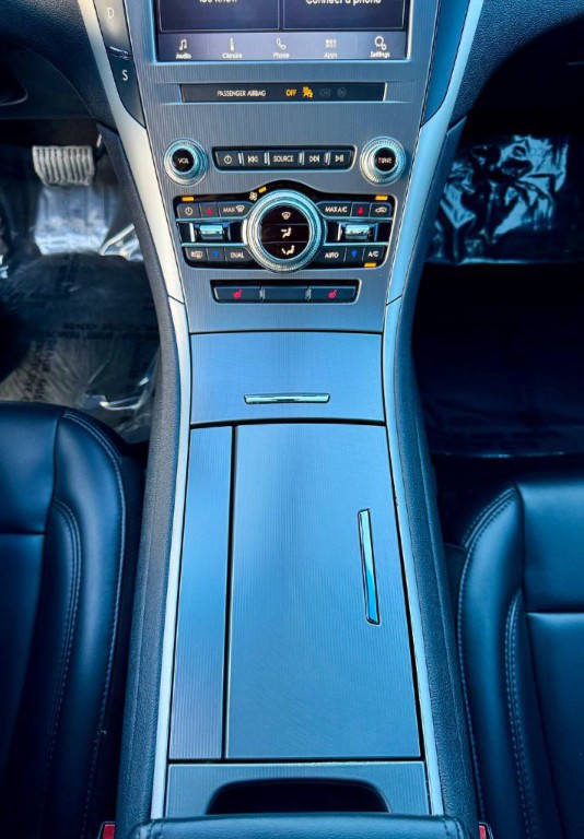 2020 Lincoln MKZ Image 16