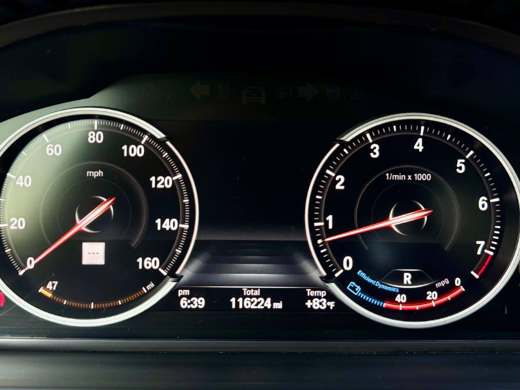2015 BMW 7 Series Image 20
