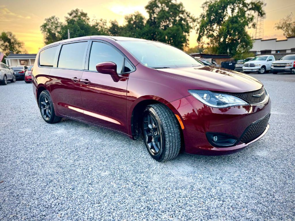 2018 Chrysler Pacifica Image 5