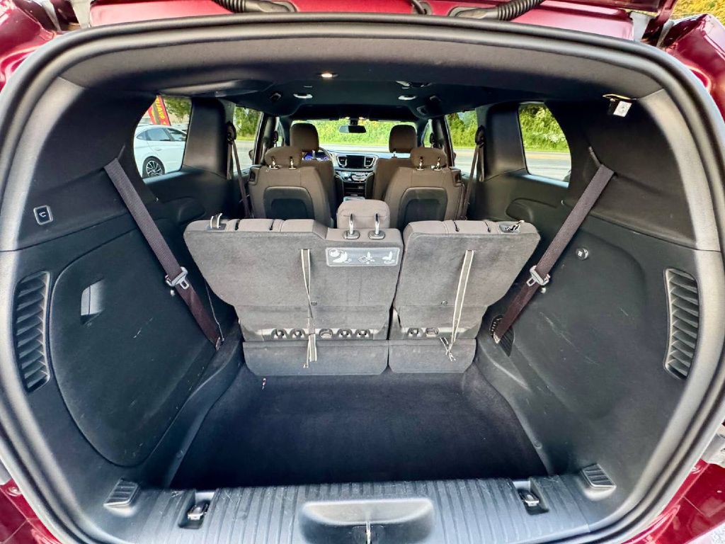 2018 Chrysler Pacifica Image 11