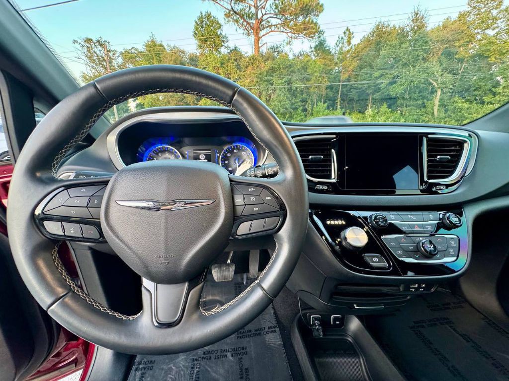 2018 Chrysler Pacifica Image 14