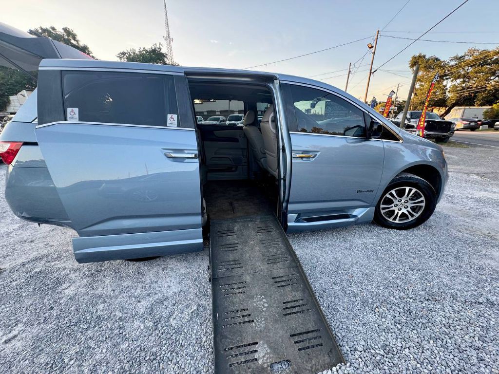 2013 Honda Odyssey Image 12