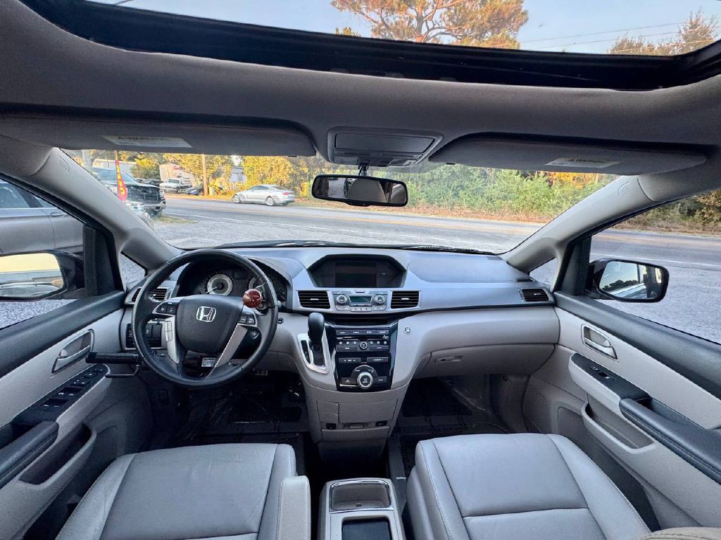 2013 Honda Odyssey Image 16