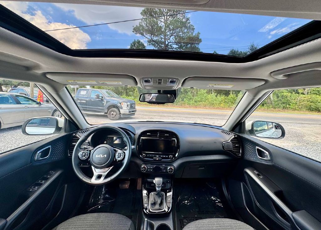 2022 Kia Soul Image 11