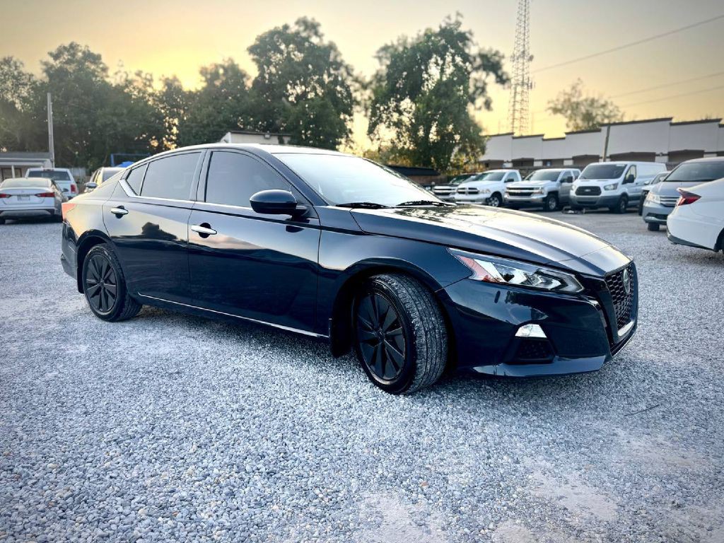 2022 Nissan Altima Image 5