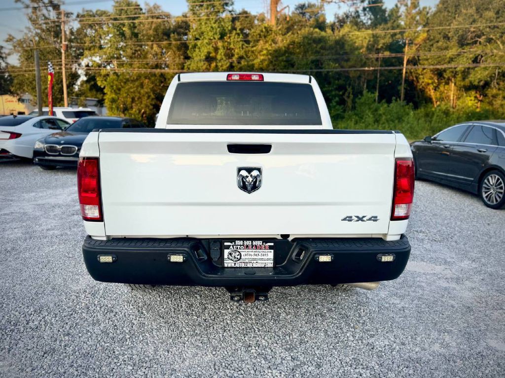 2021 RAM 1500 Image 3