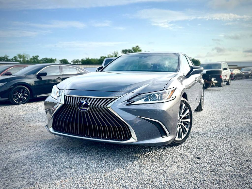 2020 Lexus ES Image 1