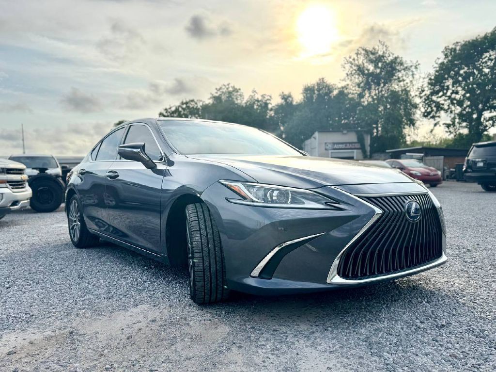 2020 Lexus ES Image 5