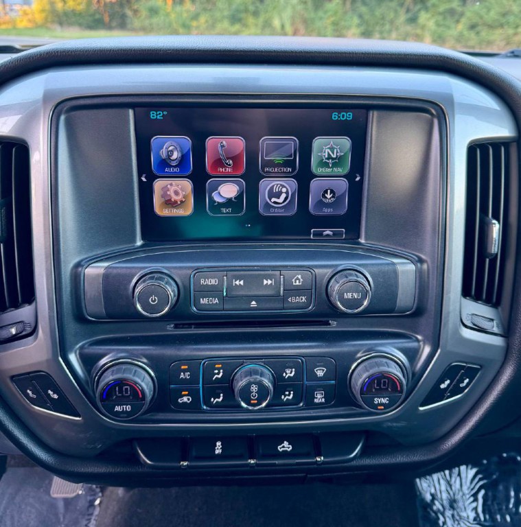 2017 Chevrolet Silverado 1500 Image 18
