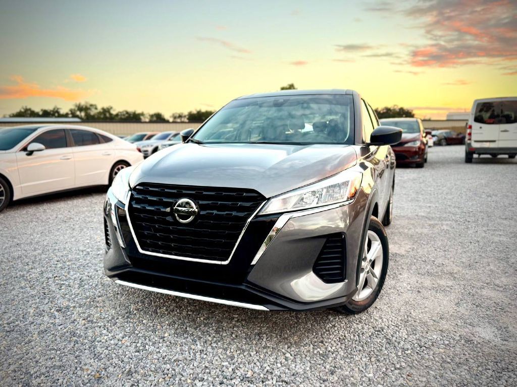 2021 Nissan Kicks Image 1