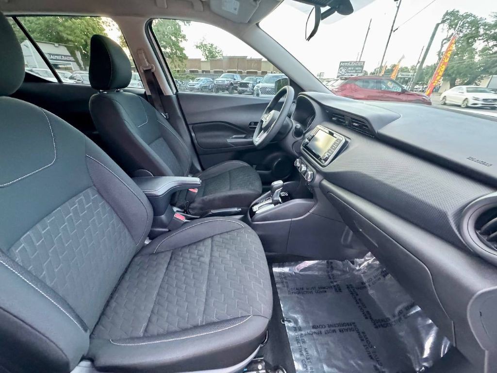2021 Nissan Kicks Image 12