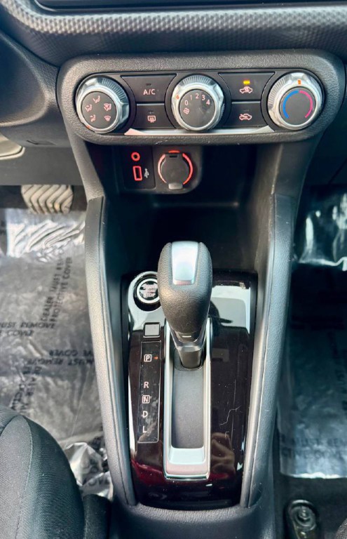 2021 Nissan Kicks Image 16