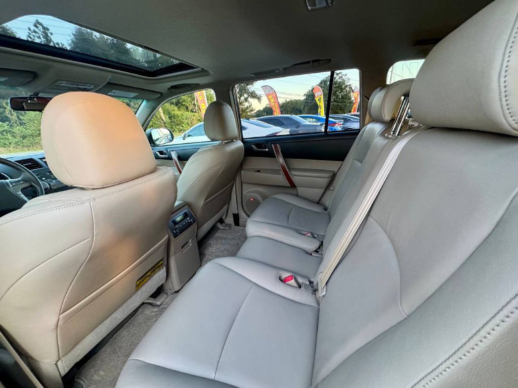 2009 Toyota Highlander Image 10