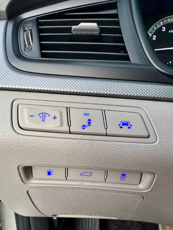 2018 Hyundai Sonata Image 17