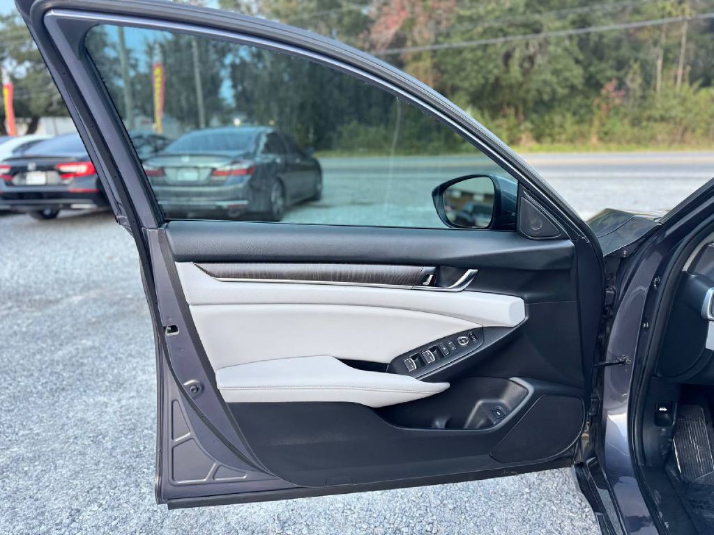 2020 Honda Accord Image 8