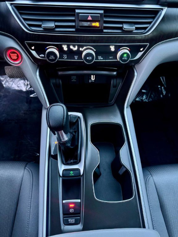 2020 Honda Accord Image 16