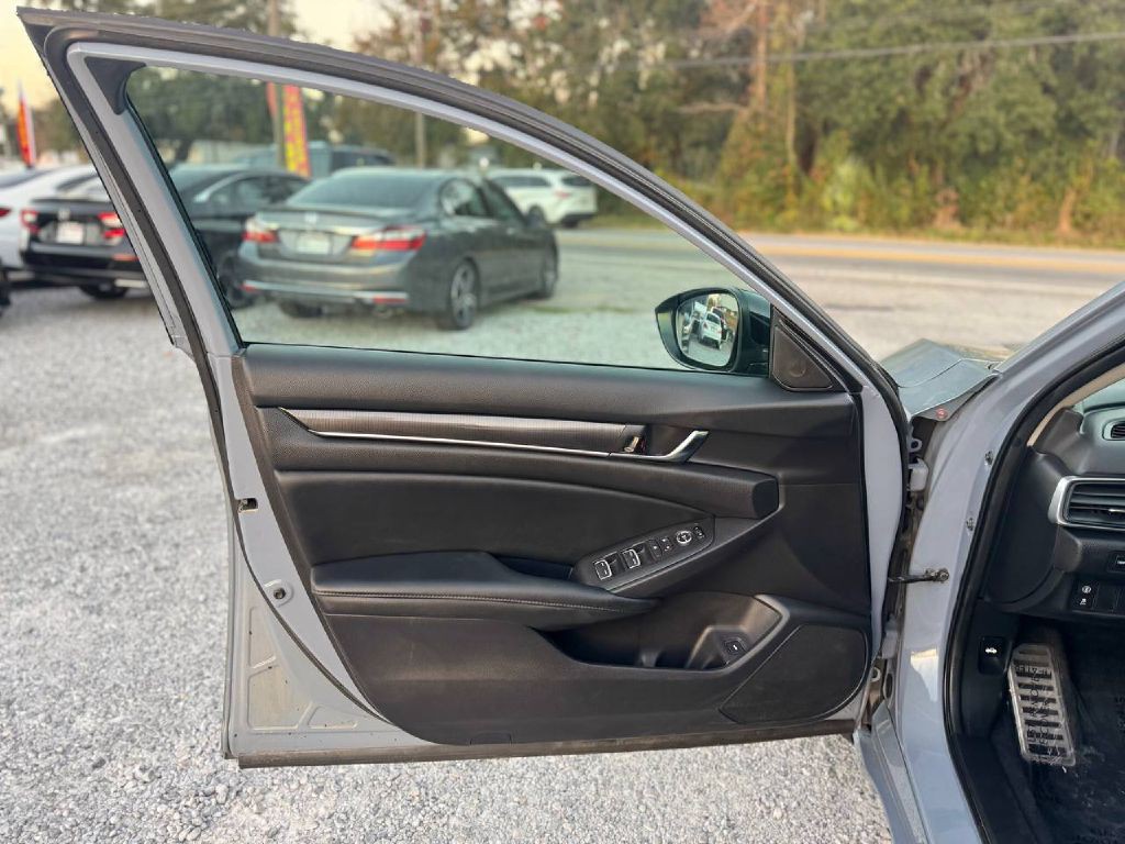 2022 Honda Accord Image 8