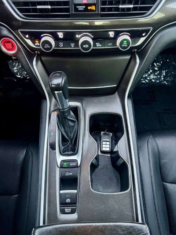 2022 Honda Accord Image 17