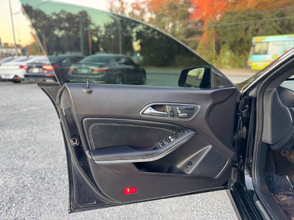 2018 Mercedes-Benz CLA-Class Image 8