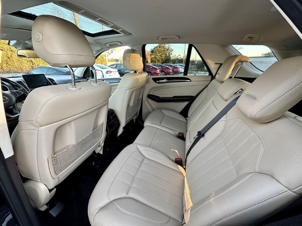 2017 Mercedes-Benz GLE-Class Image 9