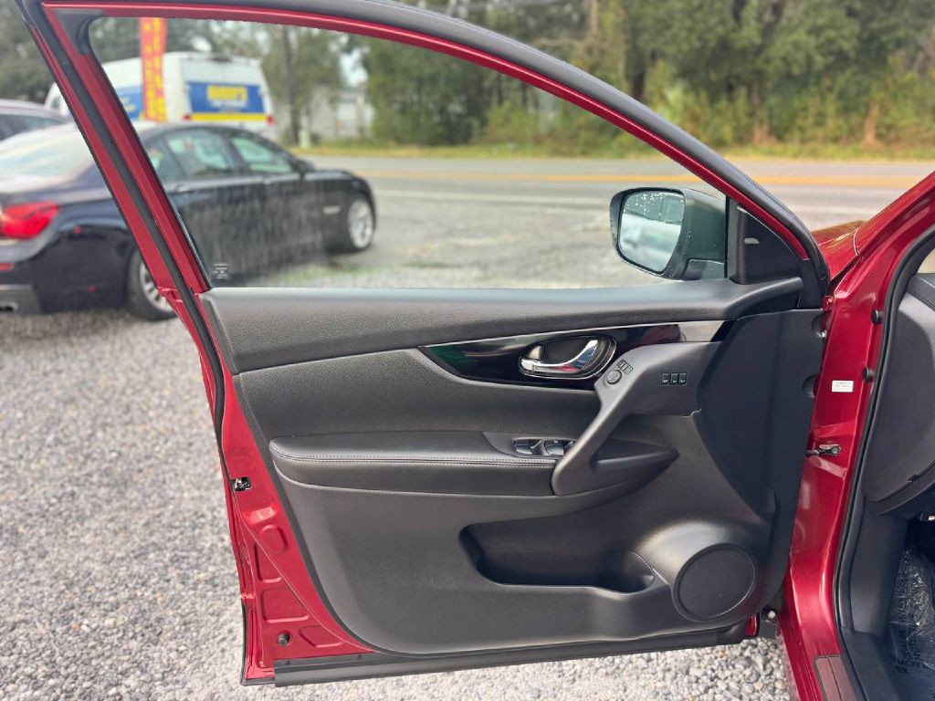 2022 Nissan Rogue Image 8