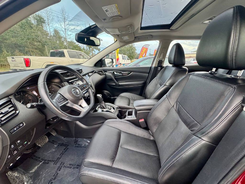 2022 Nissan Rogue Image 9