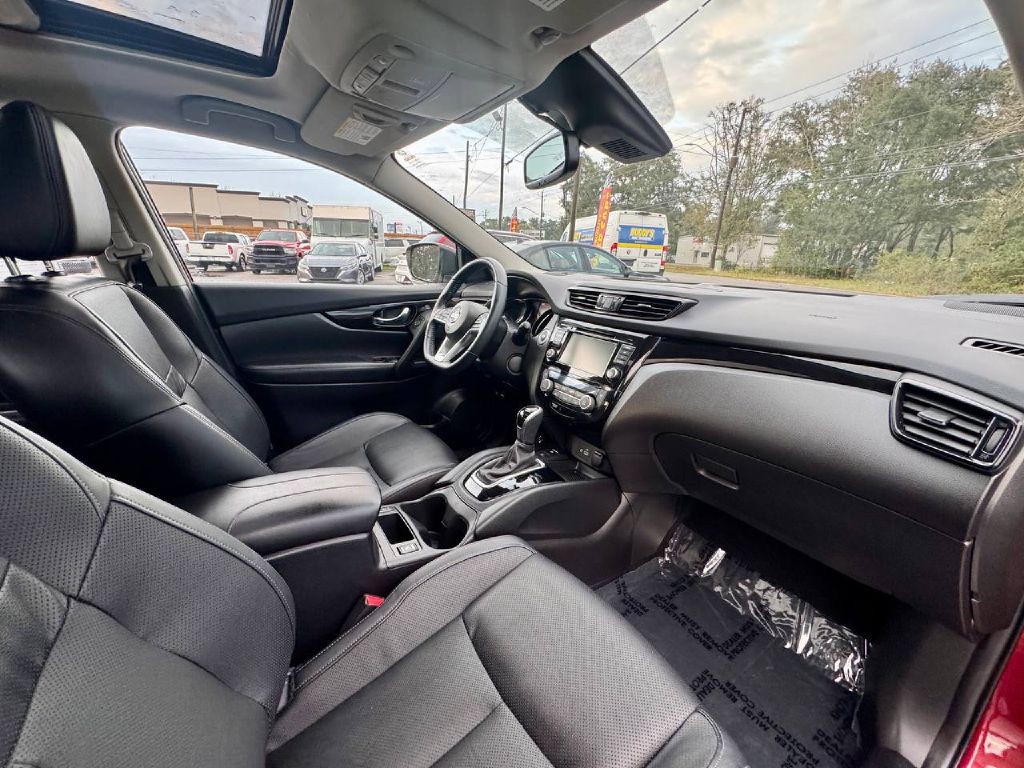 2022 Nissan Rogue Image 13