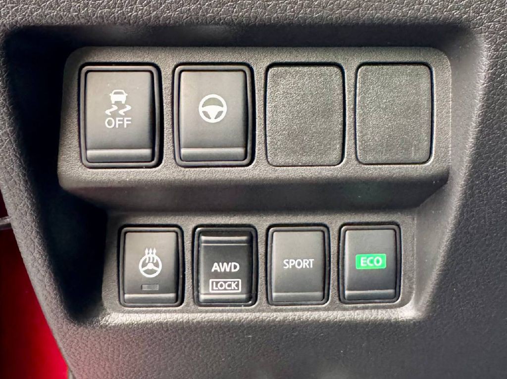 2022 Nissan Rogue Image 16