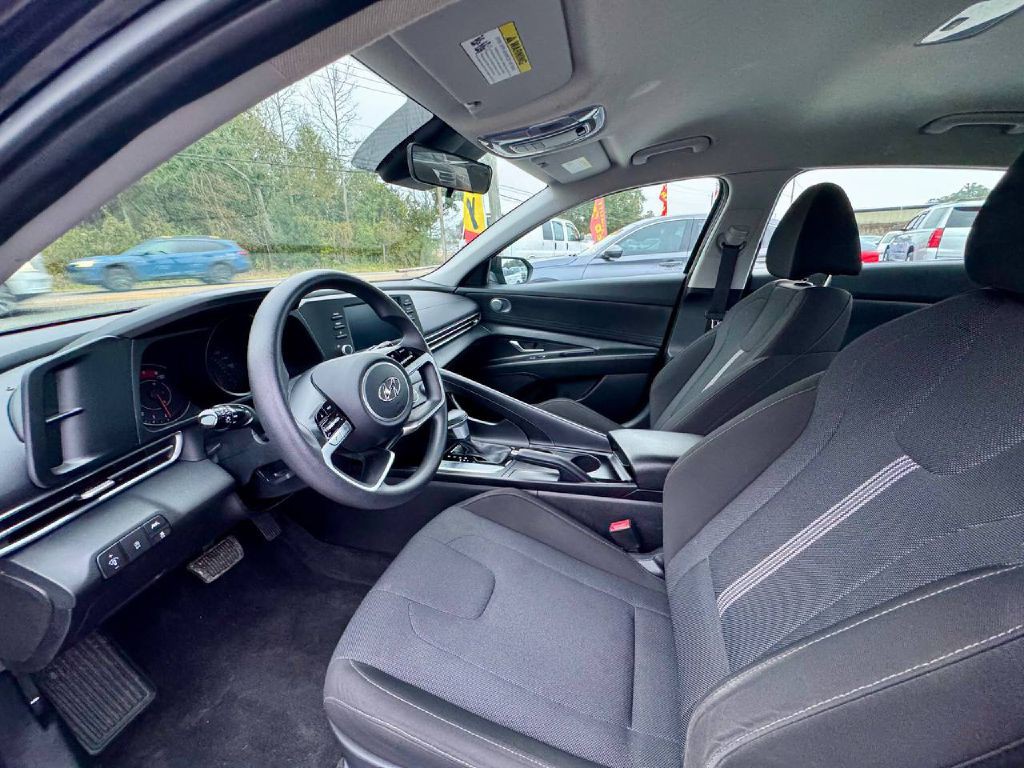 2021 Hyundai Elantra Image 9