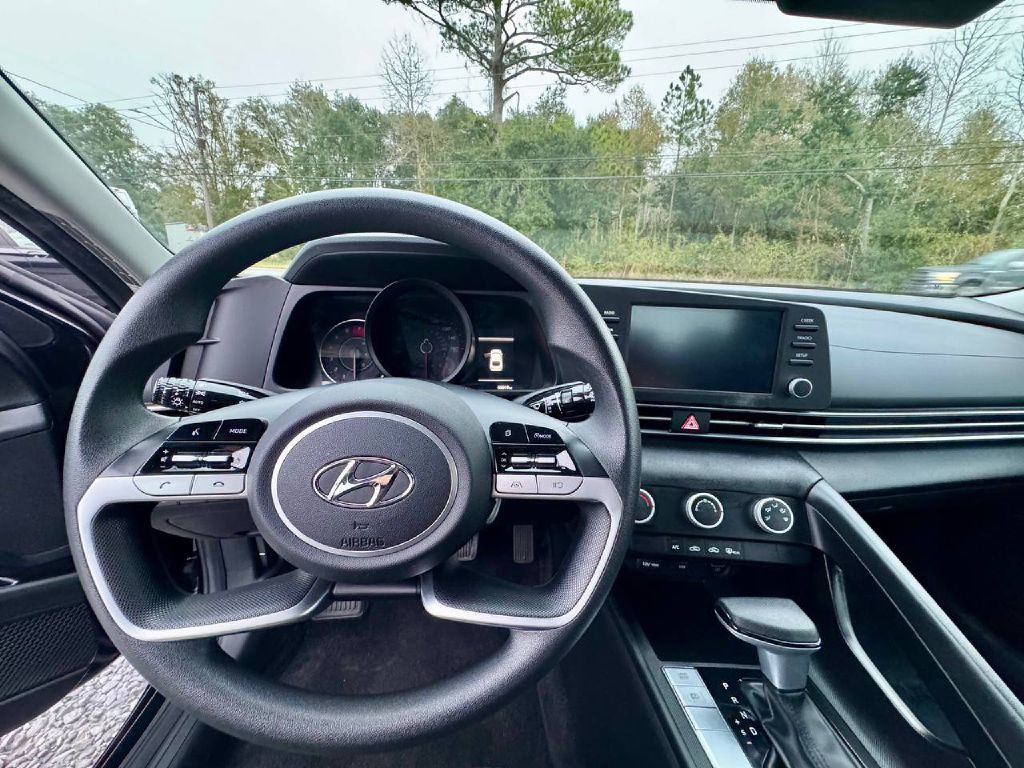 2021 Hyundai Elantra Image 14