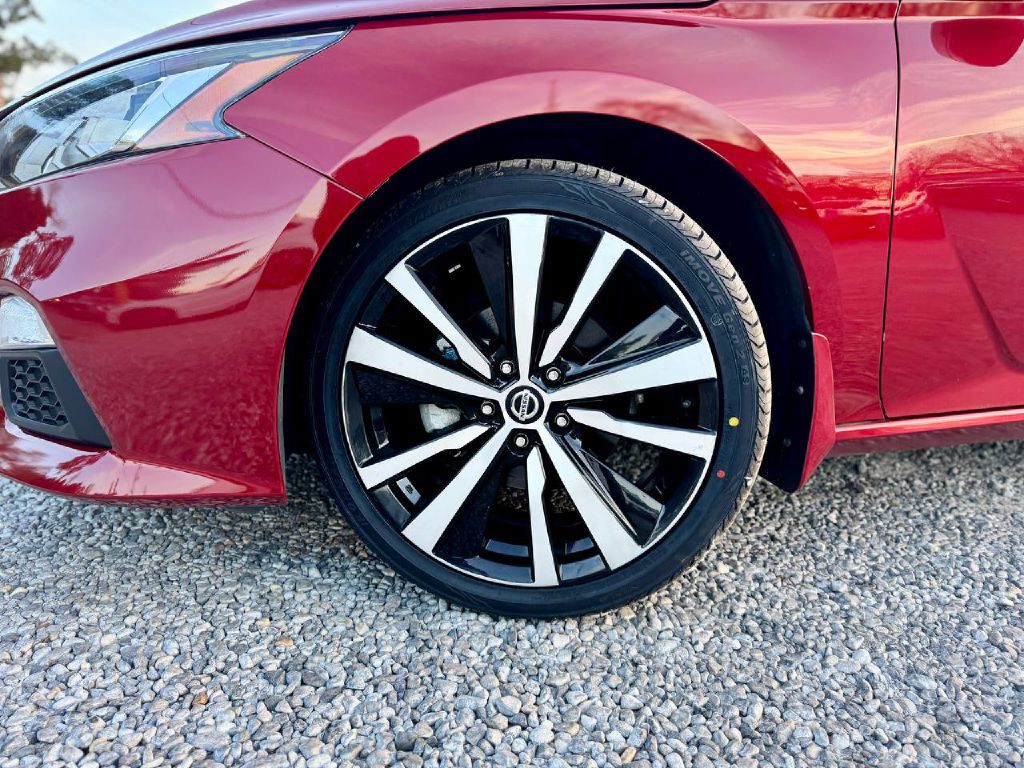 2021 Nissan Altima Image 7