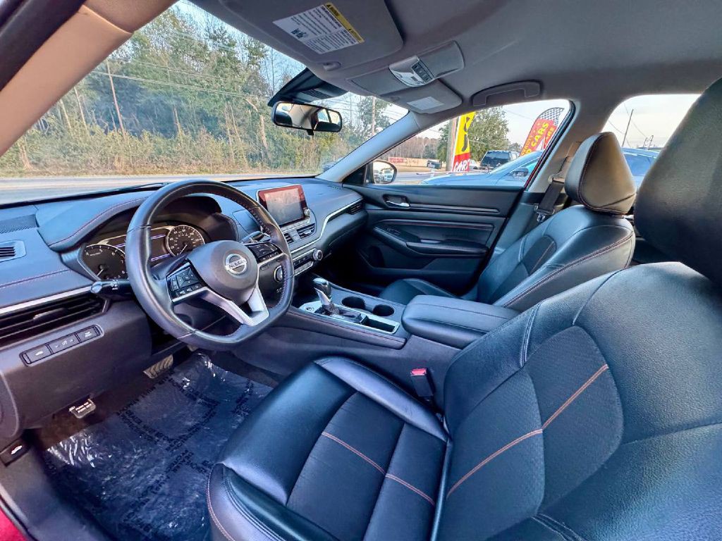 2021 Nissan Altima Image 9