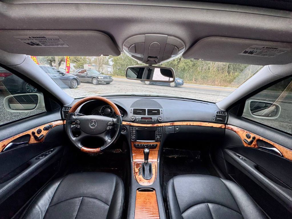 2009 Mercedes-Benz E-Class Image 10