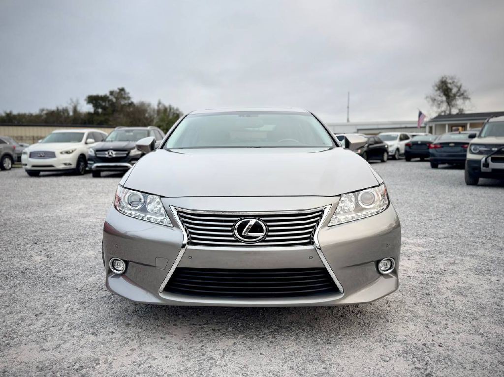 2015 Lexus ES Image 6