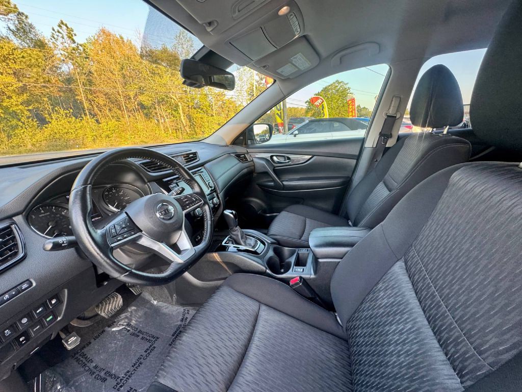 2020 Nissan Rogue Image 9