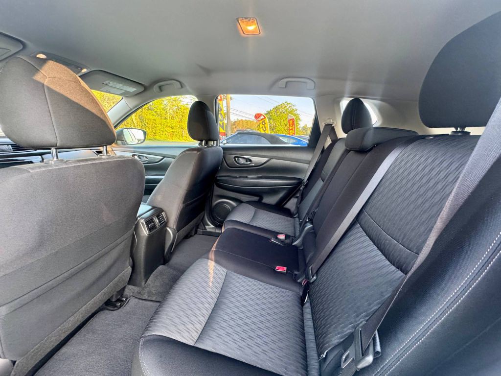 2020 Nissan Rogue Image 10