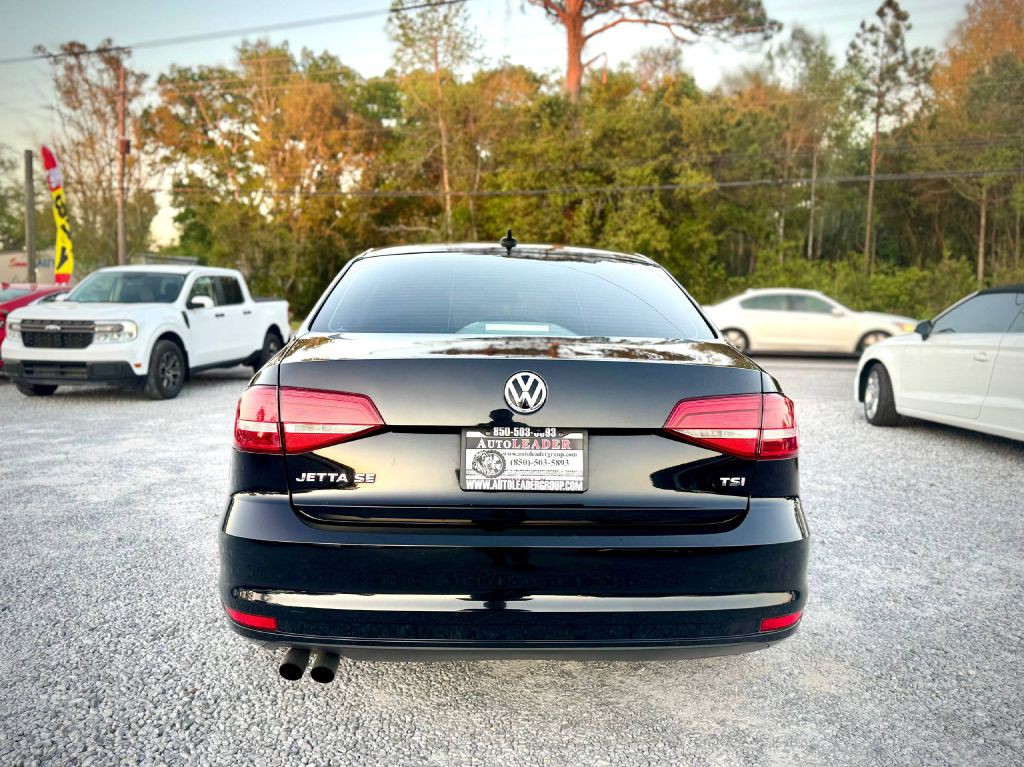 2015 Volkswagen Jetta Image 3