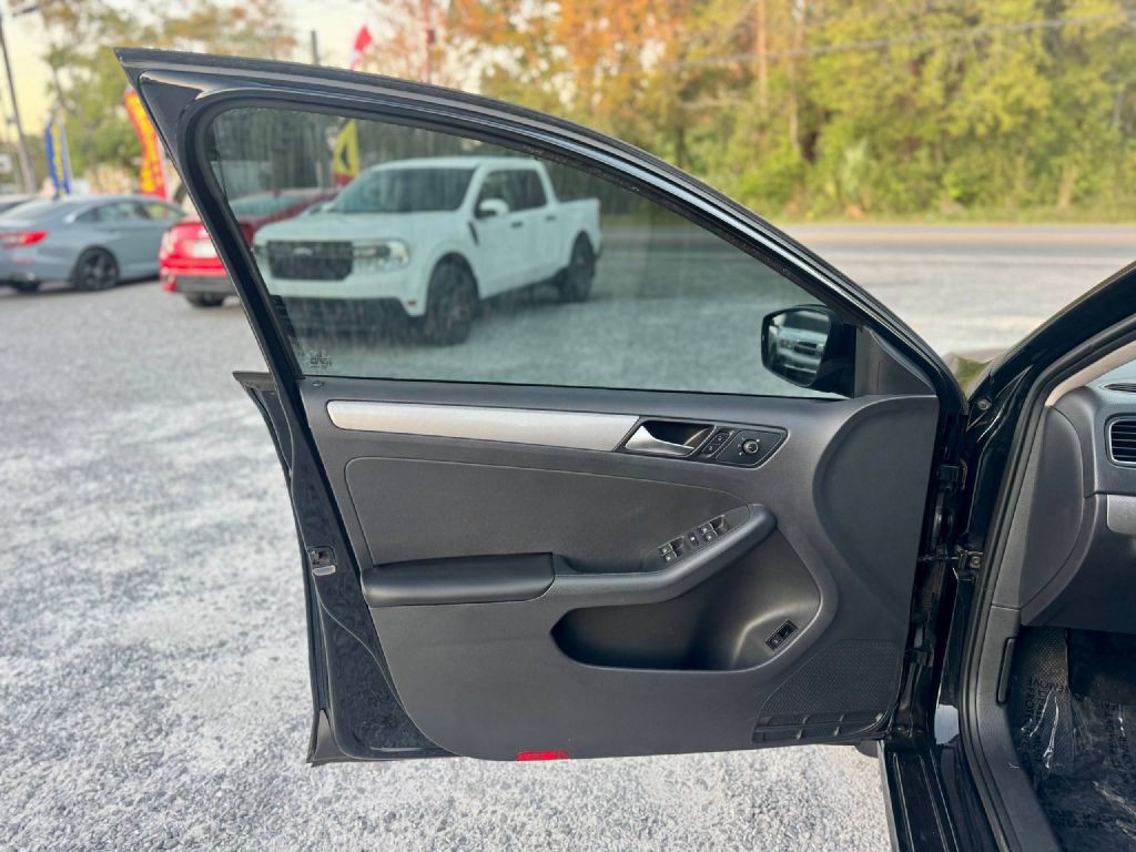 2015 Volkswagen Jetta Image 8