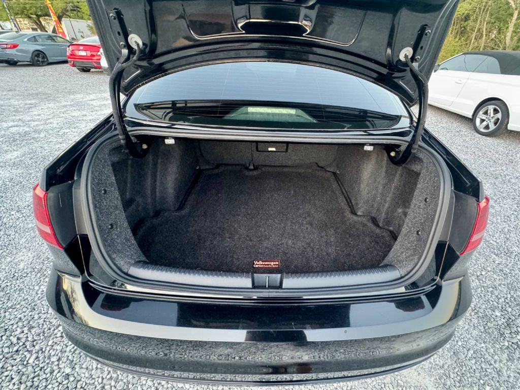 2015 Volkswagen Jetta Image 12
