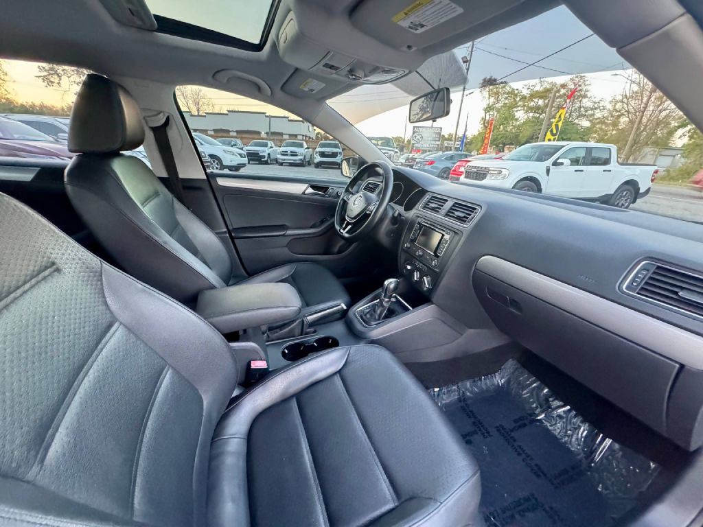 2015 Volkswagen Jetta Image 13