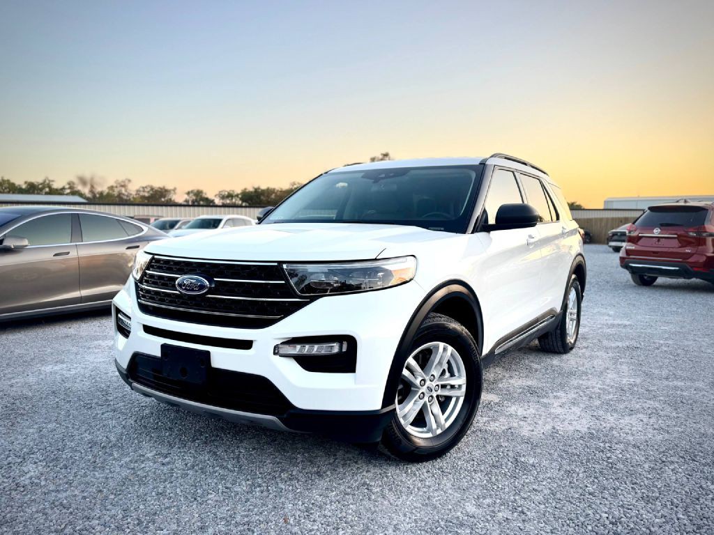 2020 Ford Explorer Image 1